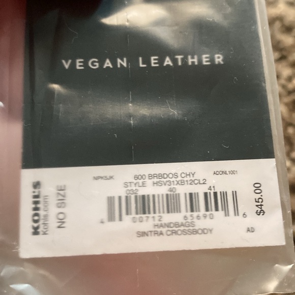 Simply Vera Wang Beautiful Red crossbody and matching wallet NWT - Picture 12 of 16